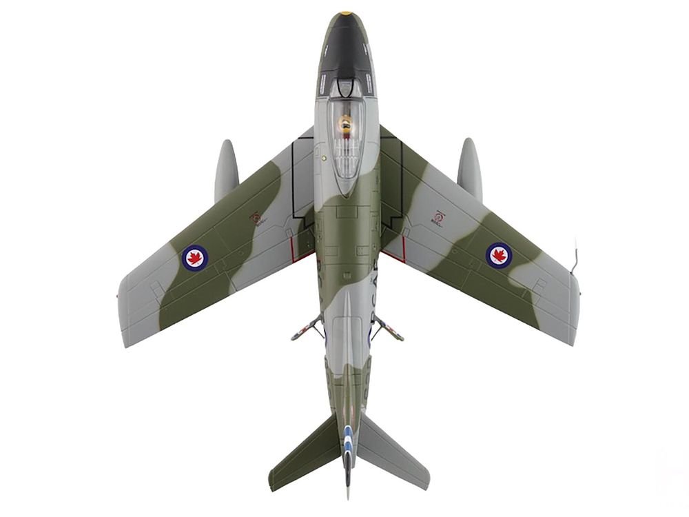 Canadair Sabre Mk.6 Fighter Aircraft "23622 430 Squadron" (1950s) Royal Canadian Air Force "Air Power Series" 1/72 Diecast Model by Hobby Master view 3
