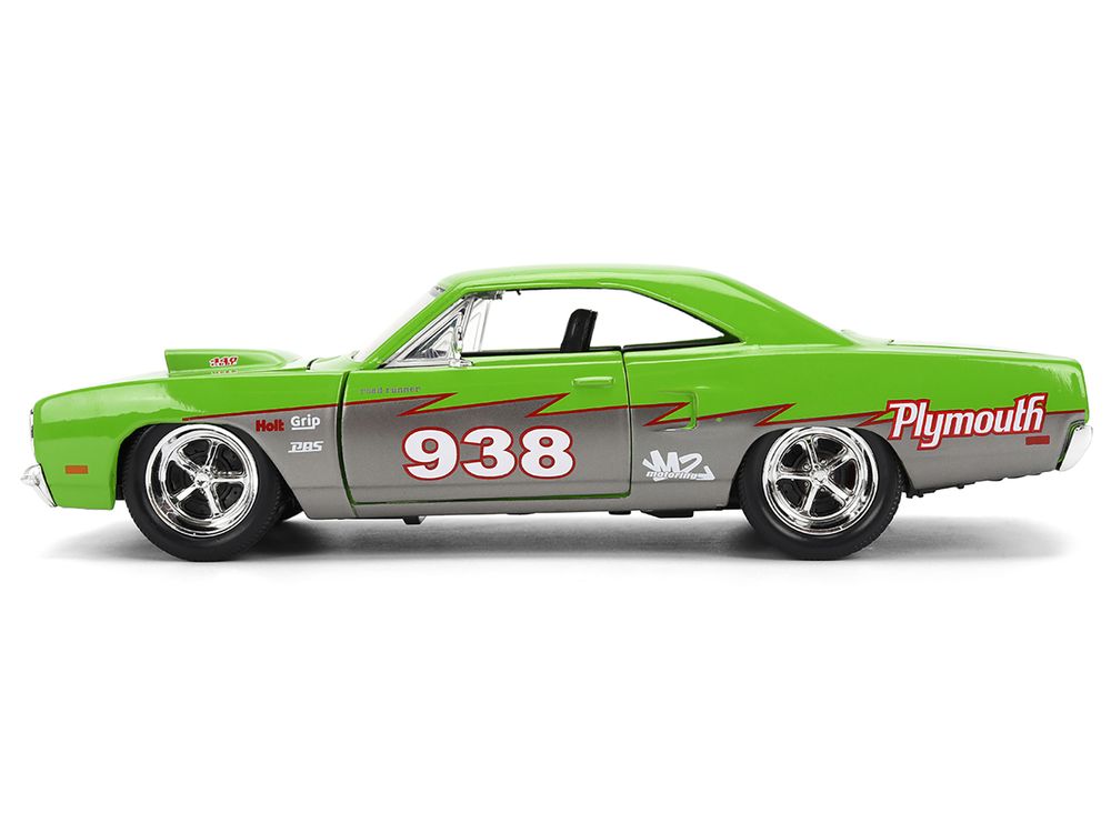 1970 Plymouth Road Runner #938 Green and Gray Metallic "Bigtime Muscle" Series 1/24 Diecast Model Car by Jada view 3