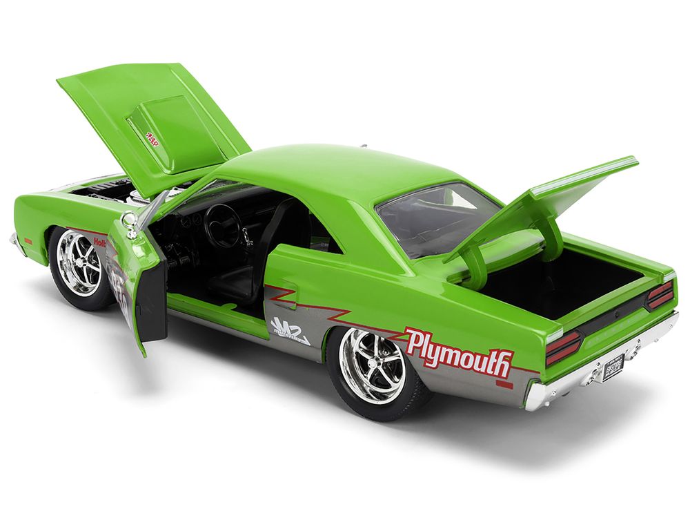 1970 Plymouth Road Runner #938 Green and Gray Metallic "Bigtime Muscle" Series 1/24 Diecast Model Car by Jada view 4