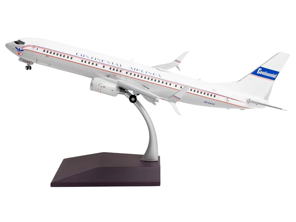 Boeing 737-900ER Commercial Aircraft with Flaps Down "Continental Airlines - United Airlines" (N75435) White with Red and Blue Stripes "Gemini 200" Series 1/200 Diecast Model Airplane by GeminiJets view 2