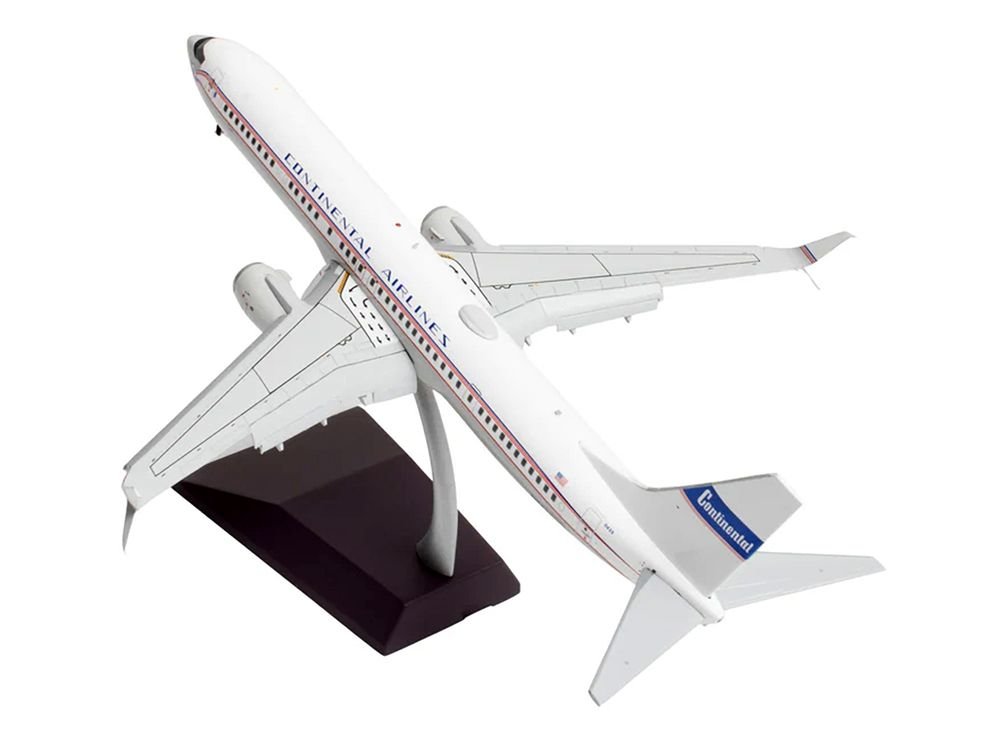 Boeing 737-900ER Commercial Aircraft with Flaps Down "Continental Airlines - United Airlines" (N75435) White with Red and Blue Stripes "Gemini 200" Series 1/200 Diecast Model Airplane by GeminiJets view 4