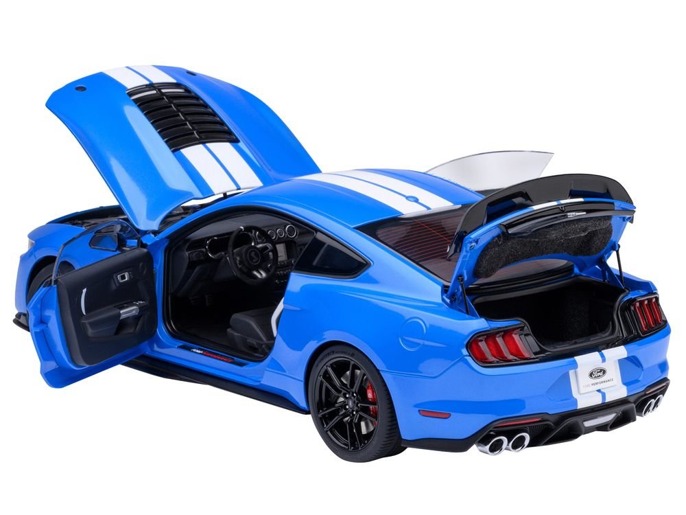 Ford Mustang Shelby GT500 Grabber Blue with White Stripes 1/18 Model Car by Autoart view 2