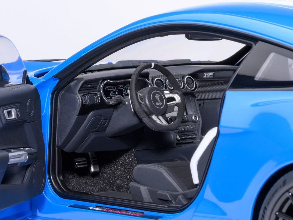 Ford Mustang Shelby GT500 Grabber Blue with White Stripes 1/18 Model Car by Autoart view 4