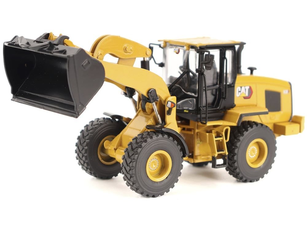 CAT Caterpillar 930 Wheel Loader with Operator Yellow "High Line" Series 1/50 Diecast Model by Diecast Masters view 3