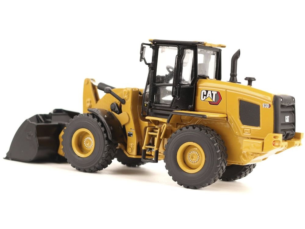 CAT Caterpillar 930 Wheel Loader with Operator Yellow "High Line" Series 1/50 Diecast Model by Diecast Masters view 5