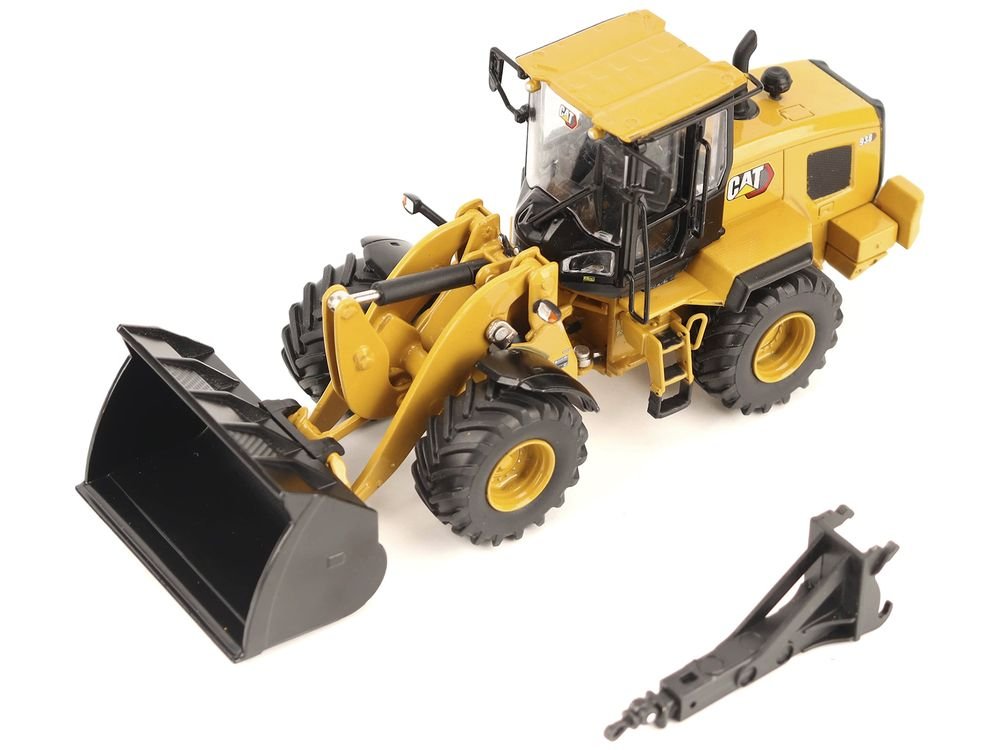 CAT Caterpillar 938 Wheel Loader with Operator Yellow "High Line" Series 1/50 Diecast Model by Diecast Masters view 4