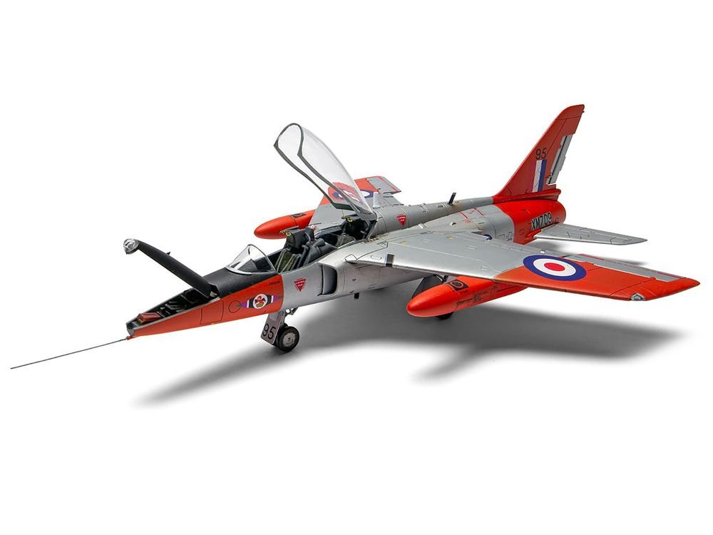 Level 2 Model Kit Folland Gnat T.1 Fighter Aircraft with 2 Scheme Options 1/48 Plastic Model Kit by Airfix view 5