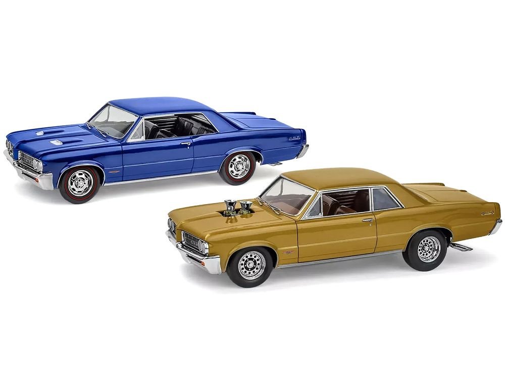 Level 4 Model Kit 1964 Pontiac GTO 2-in-1 Kit 1/24 Scale Model by Revell view 2
