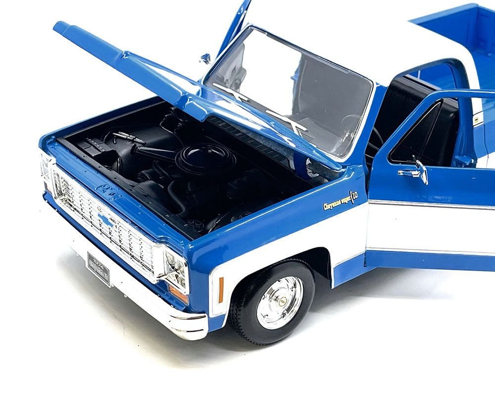 1974 Chevrolet C10 Cheyenne Super Pickup Truck Blue and White "Special Edition" Series 1/18 Diecast Model Car by Maisto view 3