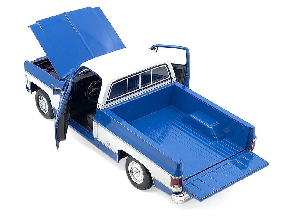 1974 Chevrolet C10 Cheyenne Super Pickup Truck Blue and White "Special Edition" Series 1/18 Diecast Model Car by Maisto view 4