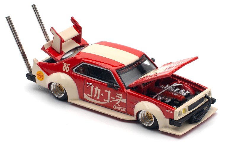 Skyline GT-R V8 Drift "Hakosuka" RHD (Right Hand Drive) "Coca-Cola (Japan)" Red and Cream 1/64 Diecast Model Car by Pop Race view 2