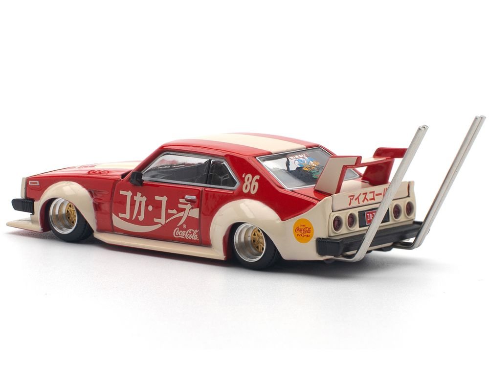 Skyline GT-R V8 Drift "Hakosuka" RHD (Right Hand Drive) "Coca-Cola (Japan)" Red and Cream 1/64 Diecast Model Car by Pop Race view 4