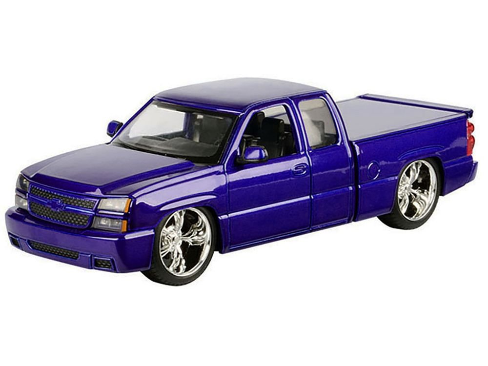 2006 Chevrolet Silverado Custom Pickup Truck Blue Metallic "Die-Cast Collection" Series 1/25 Diecast Model Car by Motormax view 2