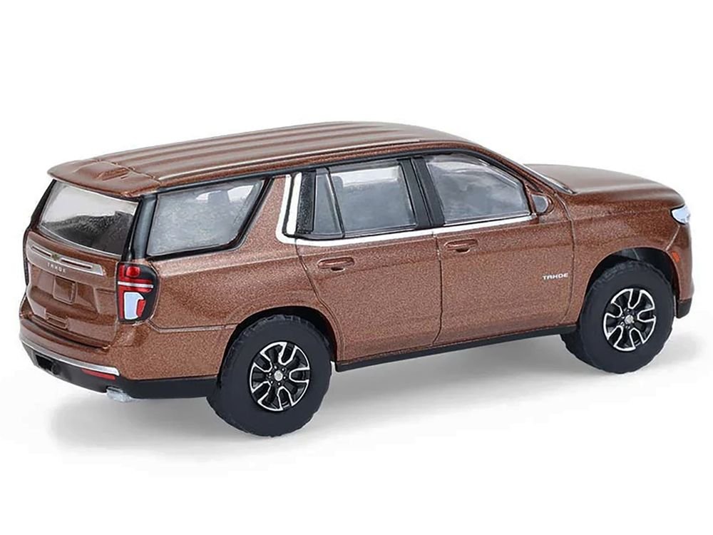 2022 Chevrolet Tahoe Auburn Metallic "Blue Collar Collection" Series 14 1/64 Diecast Model Car by Greenlight view 3