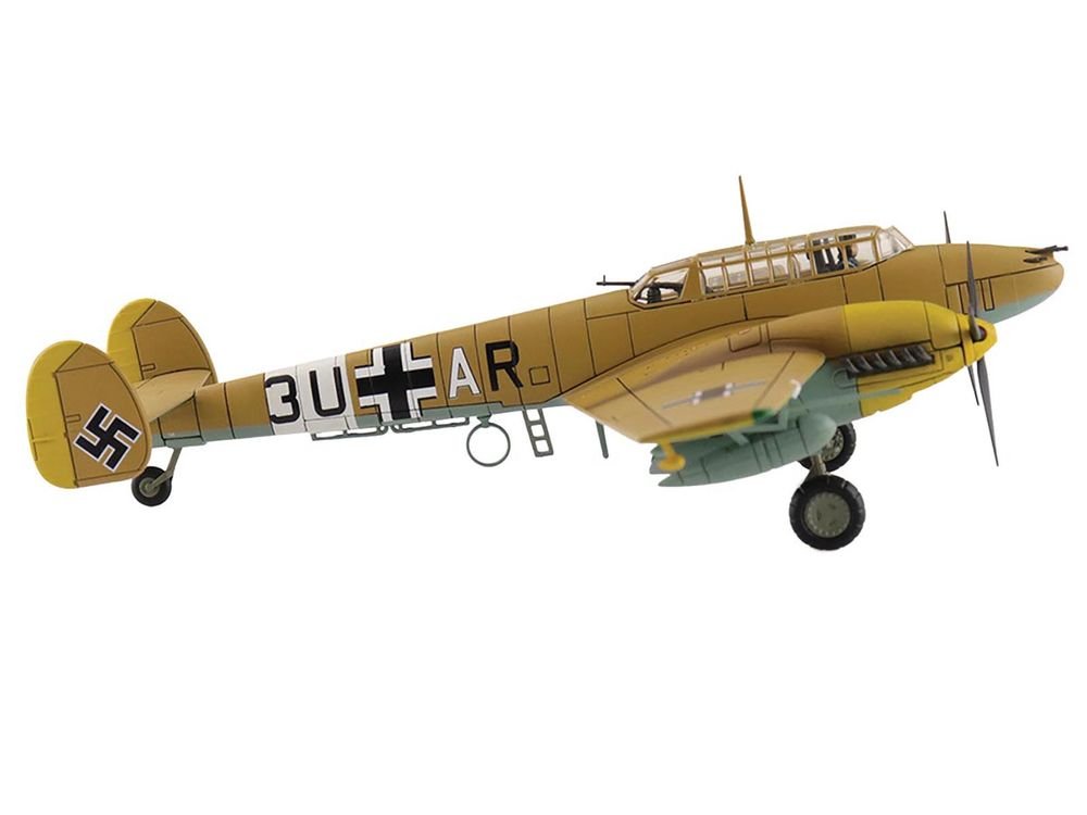 Messerschmitt BF 110E-2 Trop Fighter Aircraft "3U+AR 7./ZG26 Italy" (1941) German Luftwaffe "Air Power Series" 1/72 Diecast Model by Hobby Master view 2