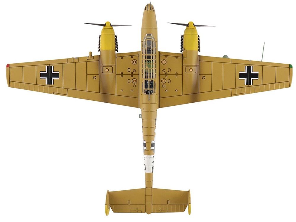 Messerschmitt BF 110E-2 Trop Fighter Aircraft "3U+AR 7./ZG26 Italy" (1941) German Luftwaffe "Air Power Series" 1/72 Diecast Model by Hobby Master view 3