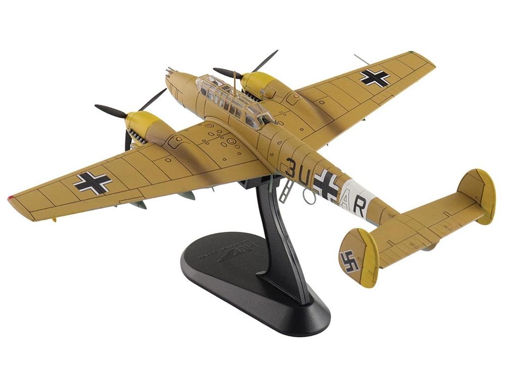 Messerschmitt BF 110E-2 Trop Fighter Aircraft "3U+AR 7./ZG26 Italy" (1941) German Luftwaffe "Air Power Series" 1/72 Diecast Model by Hobby Master view 5