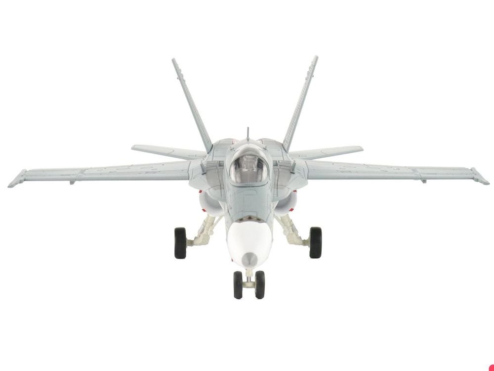 McDonnell Douglas F/A-18C Hornet Aircraft "VFA-15 Retro TAC Demo Jet VFA-106 Gladiators" (2017) United States Navy "Air Power Series" 1/72 Diecast Model by Hobby Master view 3