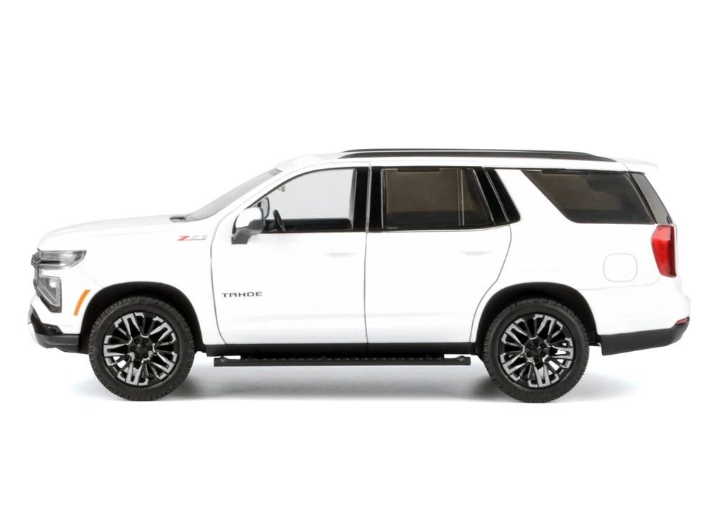 2025 Chevrolet Tahoe Z71 White "Timeless Legends" Series 1/24 Diecast Model Car by Motormax view 2