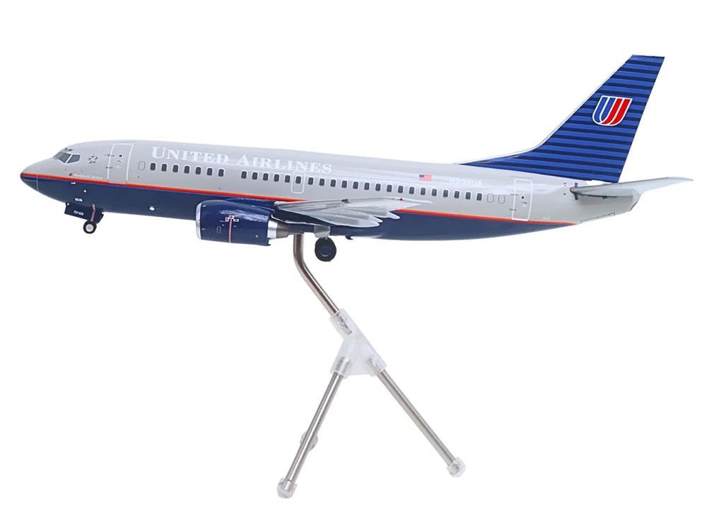 Boeing 737-500 Commercial Aircraft "United Airlines - Classic 737 Series" (N936UA) Gray with Blue Tail "Gemini 200" Series 1/200 Diecast Model Airplane by GeminiJets view 2