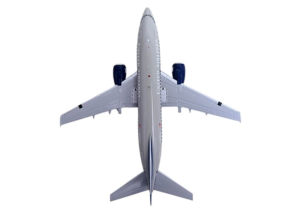 Boeing 737-500 Commercial Aircraft "United Airlines - Classic 737 Series" (N936UA) Gray with Blue Tail "Gemini 200" Series 1/200 Diecast Model Airplane by GeminiJets view 4
