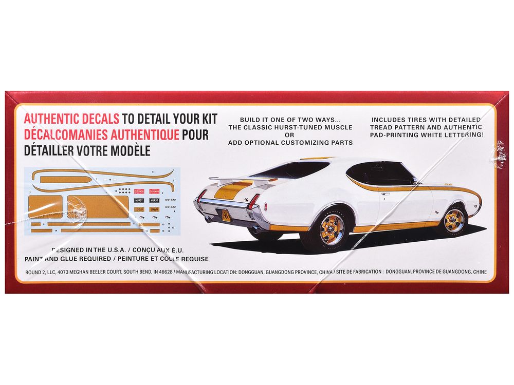 Skill 2 Model Kit 1969 Hurst Oldsmobile Cutlass 1/25 Scale Model by AMT view 2