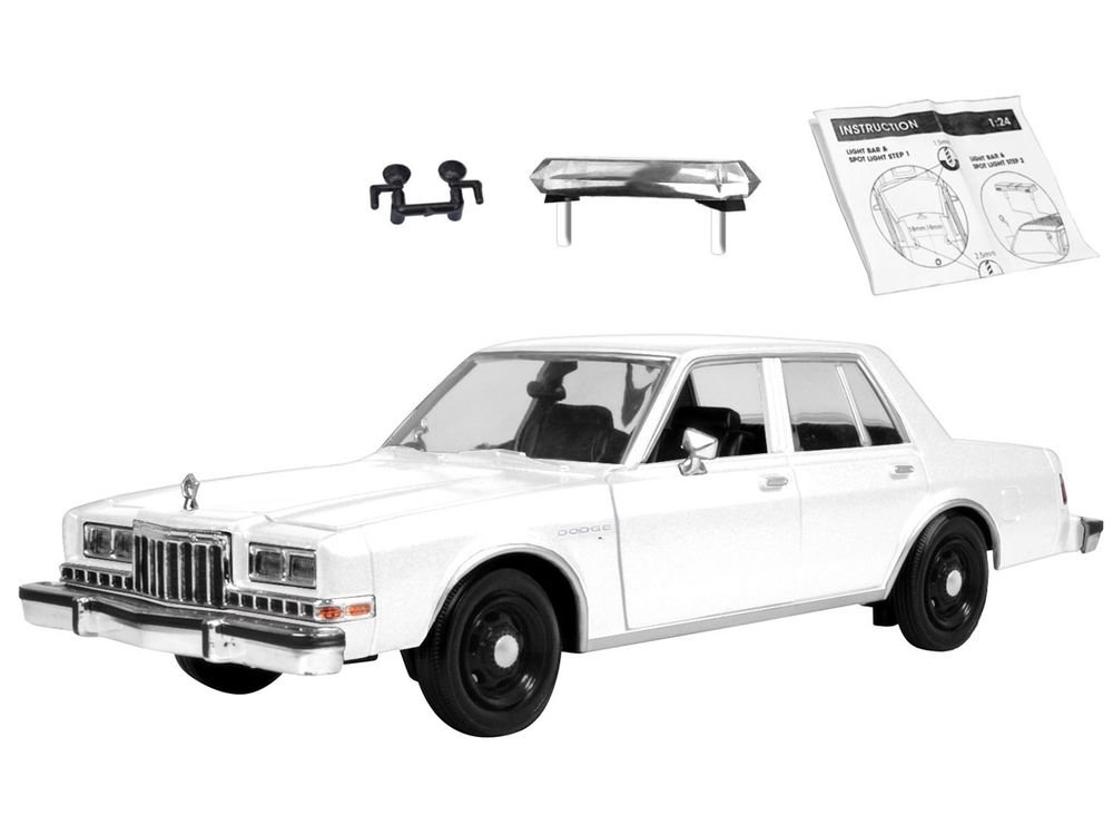 1986 Dodge Diplomat Police Car Unmarked White "Custom Builder's Kit" Series 1/24 Diecast Model Car by Motormax view 5