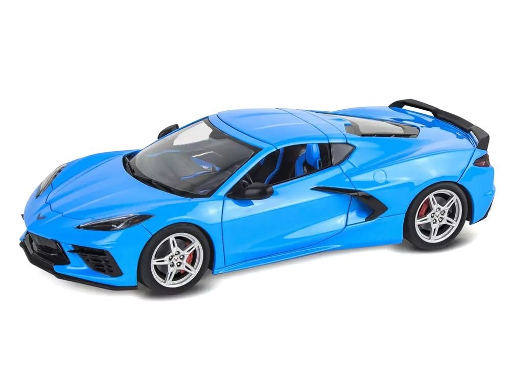 Level 4 Model Kit 2022 Chevrolet Corvette Stingray Z51 Coupe 1/25 Scale Model by Revell view 2