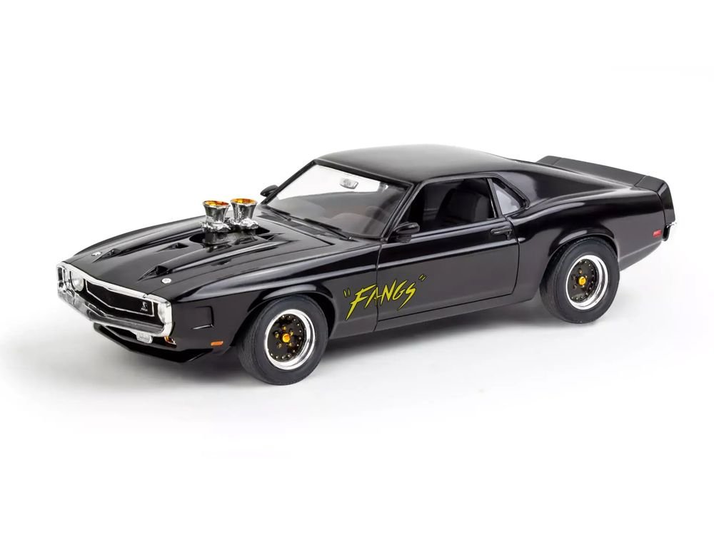 Level 4 Model Kit 1970 Shelby GT-500 1/25 Scale Model by Revell view 4
