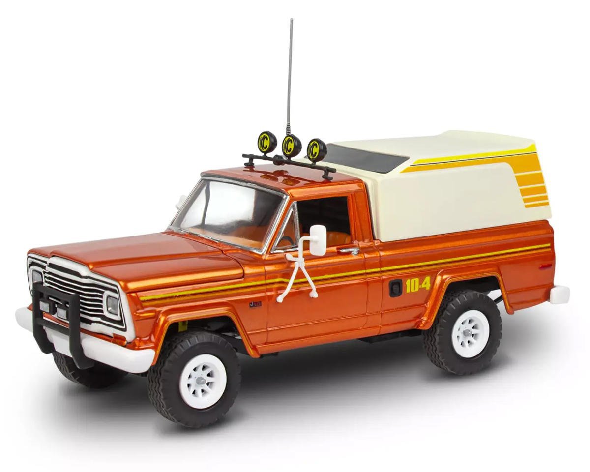 Level 4 Model Kit 1979 Jeep J-10 Pickup Truck with Camper Top 1/24 Scale Model by Revell view 2