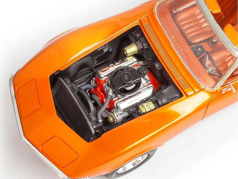 Level 4 Model Kit 1968 Chevrolet Corvette L/88 Convertible 2-in-1 1/25 Scale Model by Revell view 3