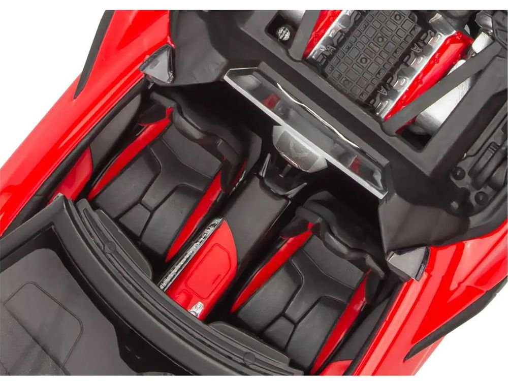 Level 4 Model Kit 2022 Chevrolet Corvette C8 Hardtop Convertible 1/25 Scale Model by Revell view 3