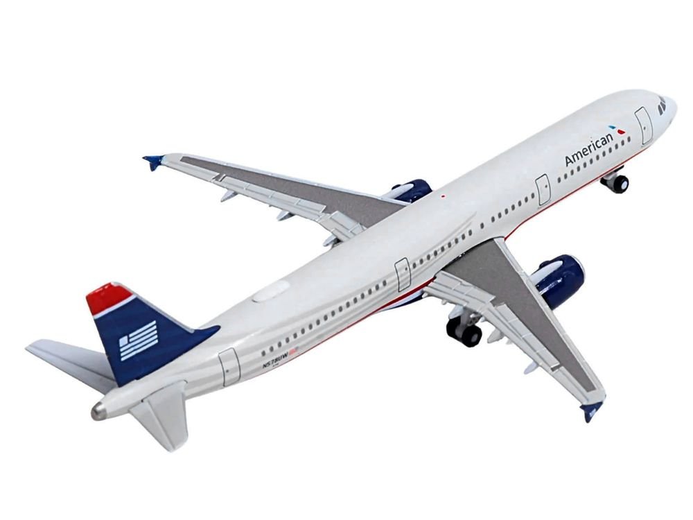 Airbus A321 Commercial Aircraft "American Airlines" (N578UW) Gray with Blue Tail 1/500 Diecast Model by Herpa view 3