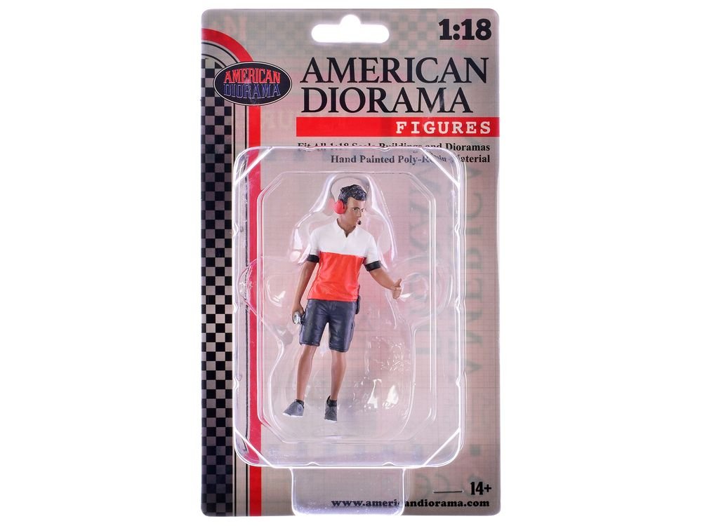 "Race Crew" Figure #2 for 1/18 scale models by American Diorama view 3