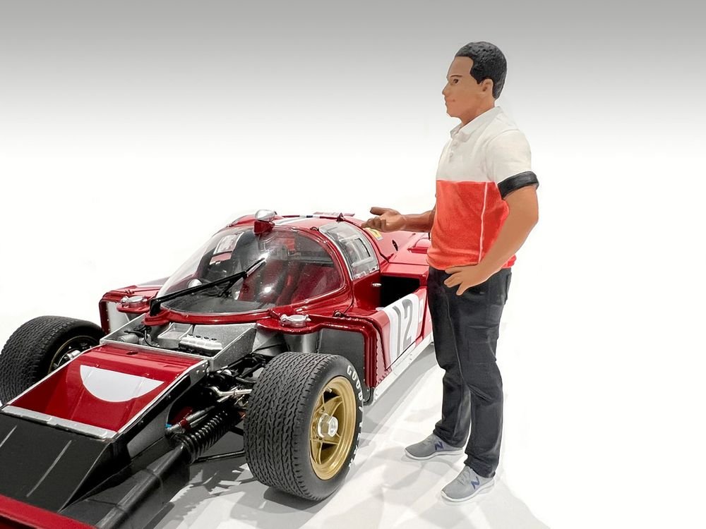 "Race Crew" Figure #4 for 1/18 scale models by American Diorama view 2