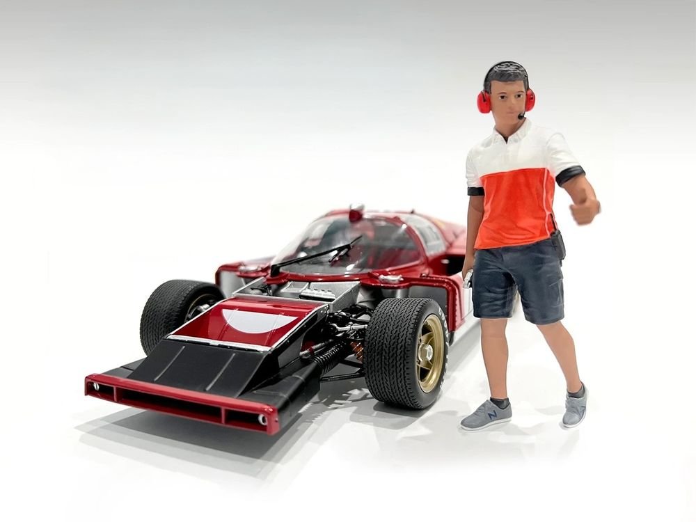 "Race Crew" Figure #2 for 1/24 Scale Models by American Diorama view 2