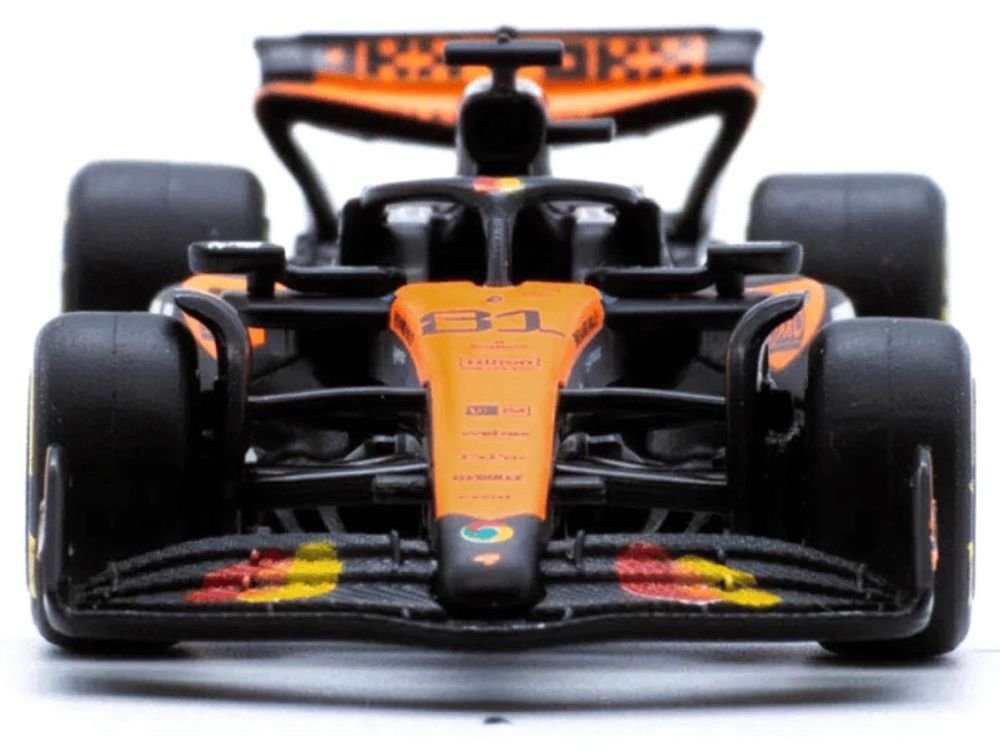 McLaren MCL39 #81 Oscar Piastri Formula One F1 "Australian GP" (2025) "Formula Racing" Series 1/64 Diecast Model Car by Bburago view 2