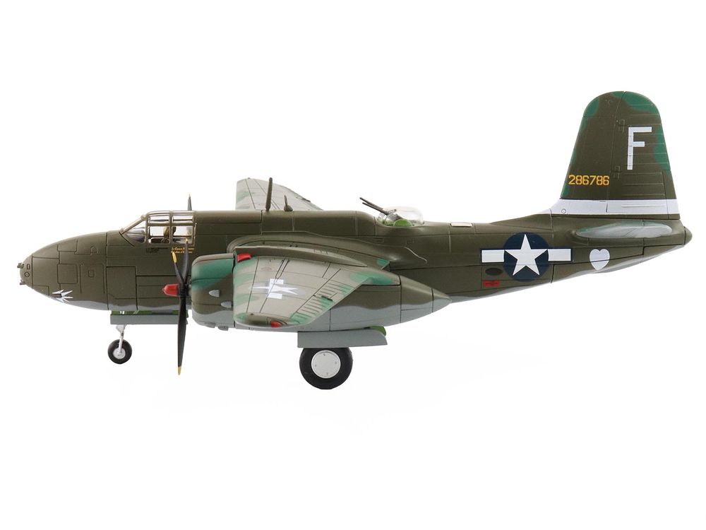 Douglas A-20G Havoc Aircraft "42-86786 Hell'N Pelican II 388th Bomb Squadron Gusap Airfield" (1944) United States Army Air Forces "Air Power Series" 1/72 Diecast Model by Hobby Master view 2