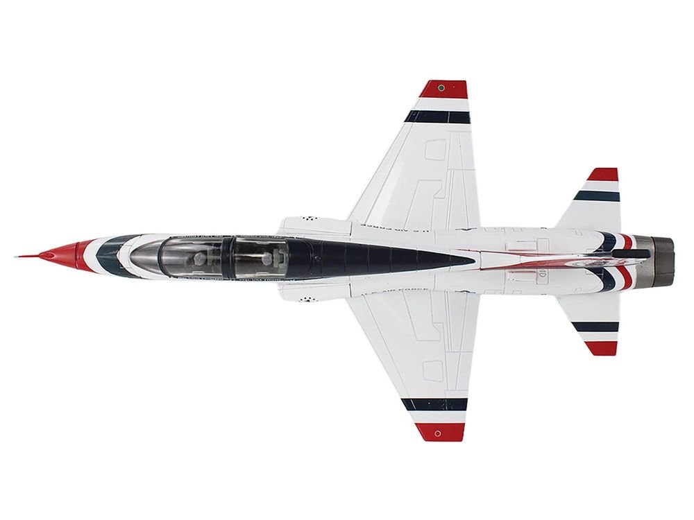 Northrop T-38 NASA Aircraft "#1 Thunderbirds Bicentennial Scheme" (1976) United States Air Force "Air Power Series" 1/72 Diecast Model by Hobby Master view 4
