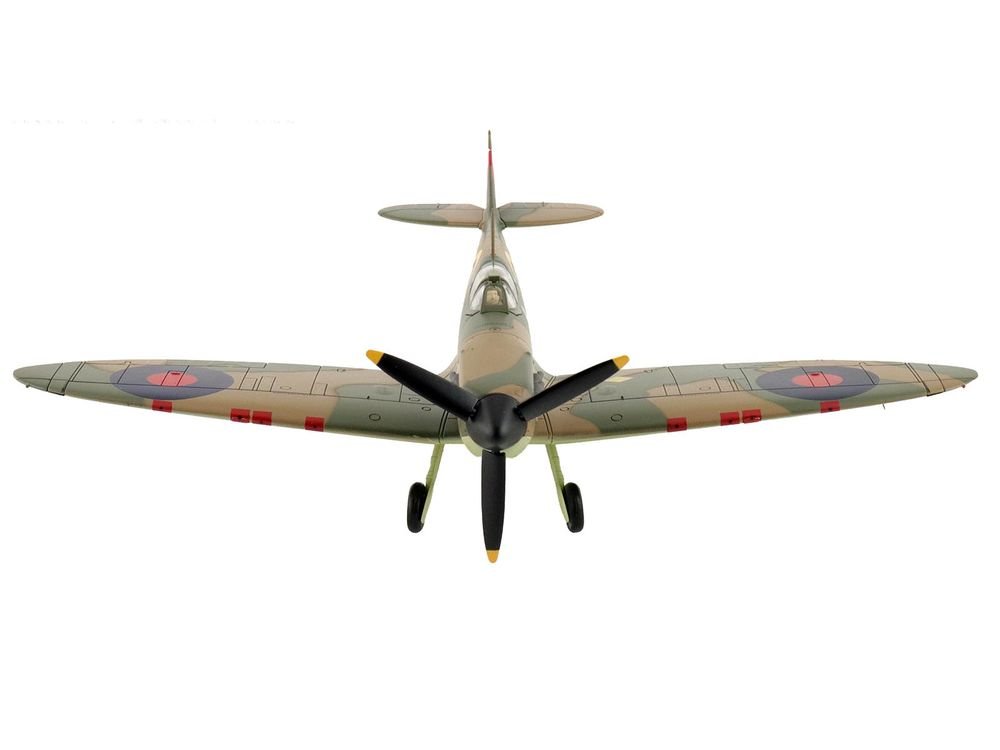 Supermarine Spitfire Mk.1a Fighter Aircraft "X4009 Flight Lieutenant P.C. Hughes" (1940) British Royal Air Force "Air Power Series" 1/48 Diecast Model by Hobby Master view 5