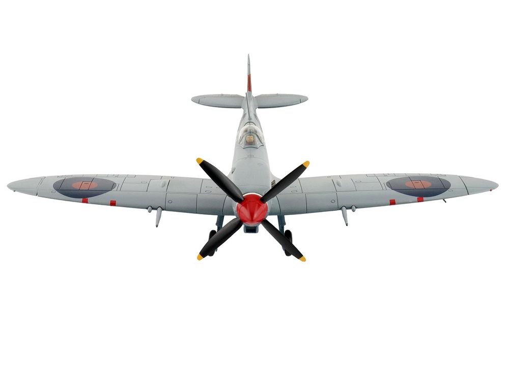 Supermarine Spitfire Mk IXc Fighter Aircraft "MA466 BQ-S No. 451 Squadron Corsica" (1944) Royal Australian Air Force "Air Power Series" 1/48 Diecast Model by Hobby Master view 5