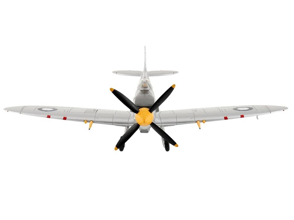 Supermarine Spitfire Mk VIII Fighter Aircraft "A53-379 Flight Lieutenant David Glaser No. 549 Squadron Strauss Airstrip" (1944) Royal Australian Air Force "Air Power Series" 1/48 Diecast Model by Hobby Master view 5