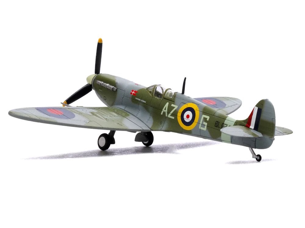 Supermarine Spitfire Mk Vb Fighter Aircraft "BL924 Pilot Officer Aksel Svendsen Danish Presentation Spitfire Valdemar Atterdag No. 234 Madras Presidency Squadron" (1942) Royal Air Force 1/72 Diecast Model by Legion view 2