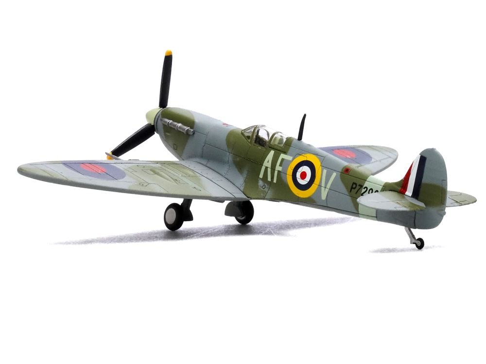 Supermarine Spitfire Mk IIa Fighter Aircraft "P7290 Air Fighting Development Unit RAF Duxford" (1942) Royal Air Force 1/72 Diecast Model by Legion view 3