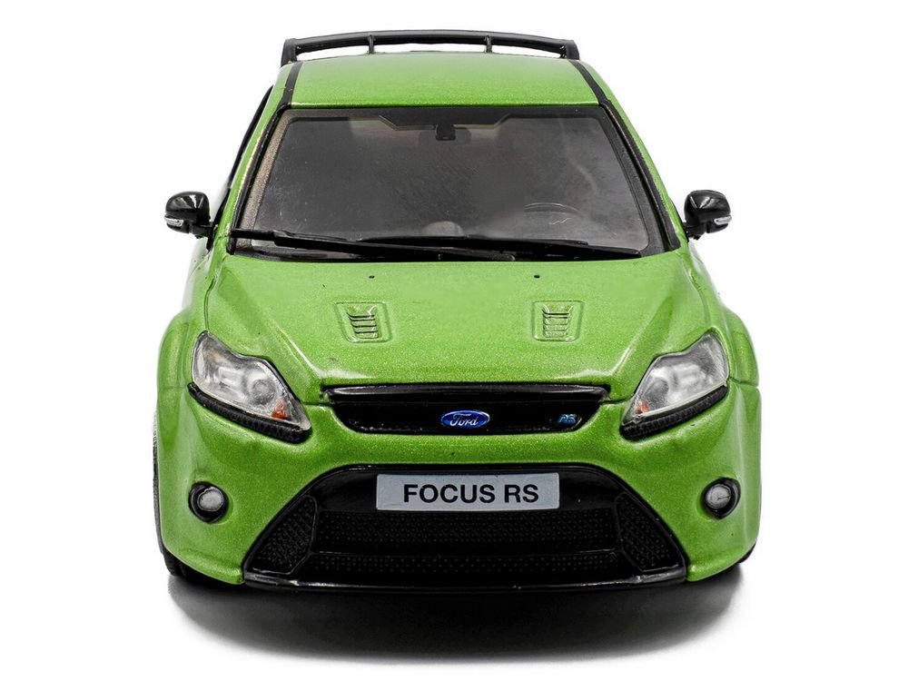 2010 Ford Focus MKII RS Ultimate Green Metallic 1/43 Diecast Model Car by Solido view 5
