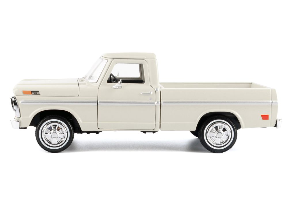 1972 Ford F-100 Pickup Truck Cream "Timeless Legends" Series 1/24 Diecast Model Car by Motormax view 3
