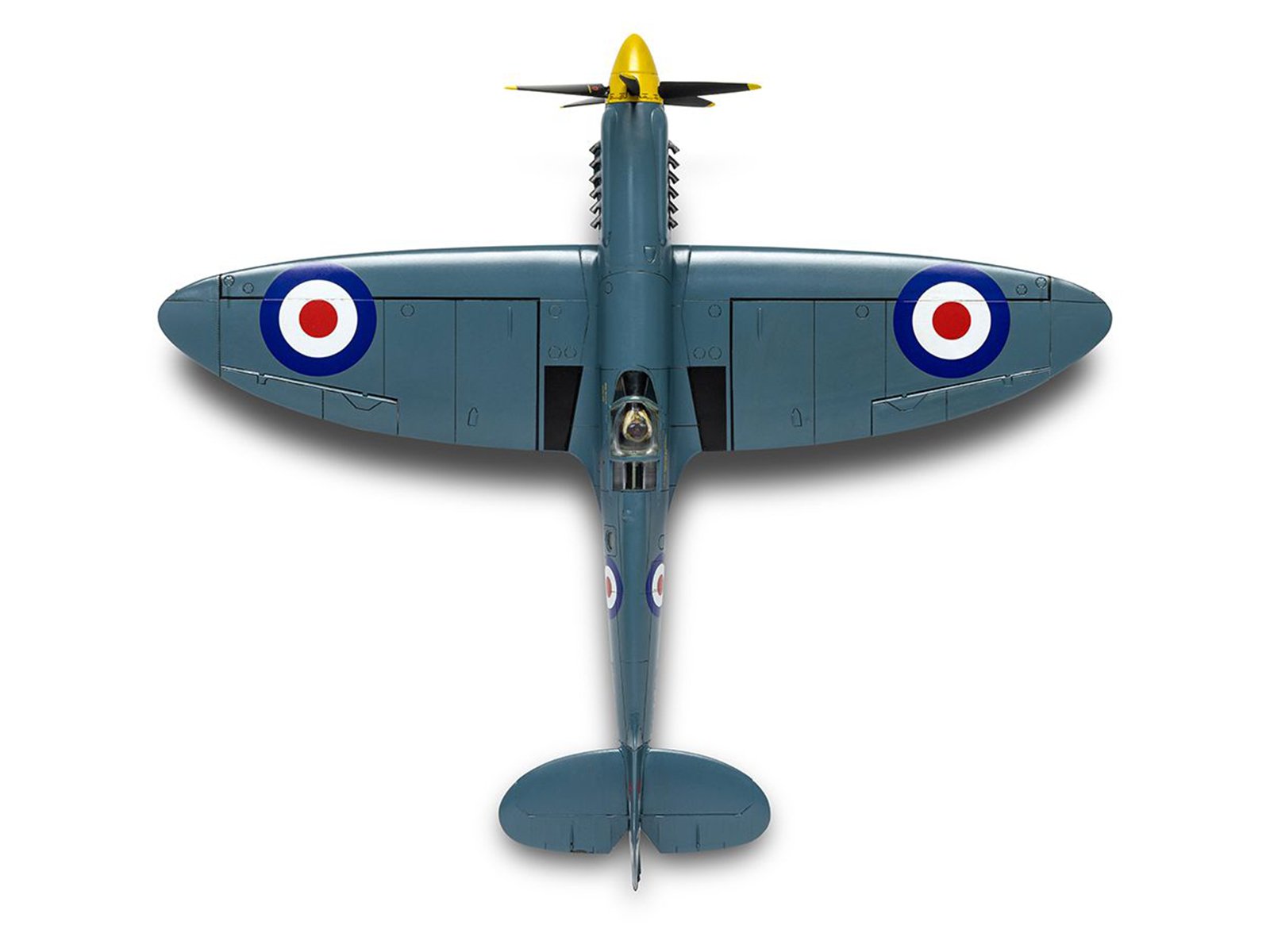 Level 2 Model Kit Supermarine Spitfire PR.XIX Fighter Aircraft with 3 Scheme Options 1/48 Plastic Model Kit by Airfix view 4