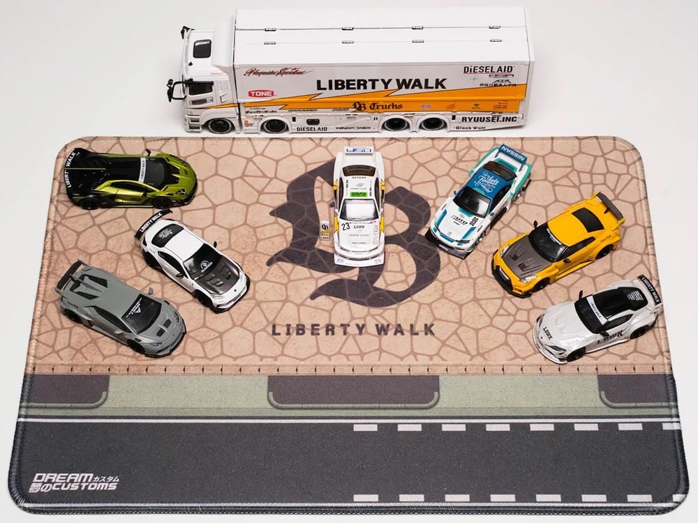 Desktop Display Mat "LB" Logo by Dream Customs view 3