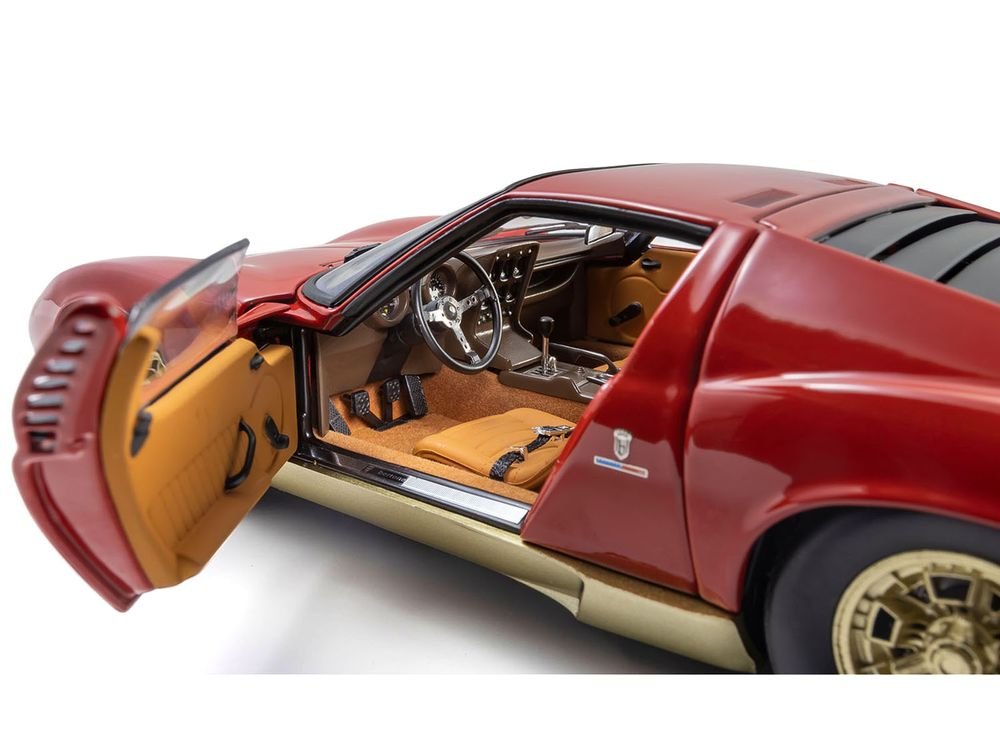 Lamborghini Miura P 400 Red with Gold Accents 1/18 Diecast Model Car by Kyosho view 3