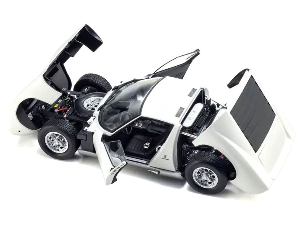 Lamborghini Miura P 400 White 1/18 Diecast Model Car by Kyosho view 2